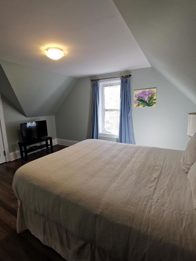 By The River B&B Fredericton Bagian luar foto