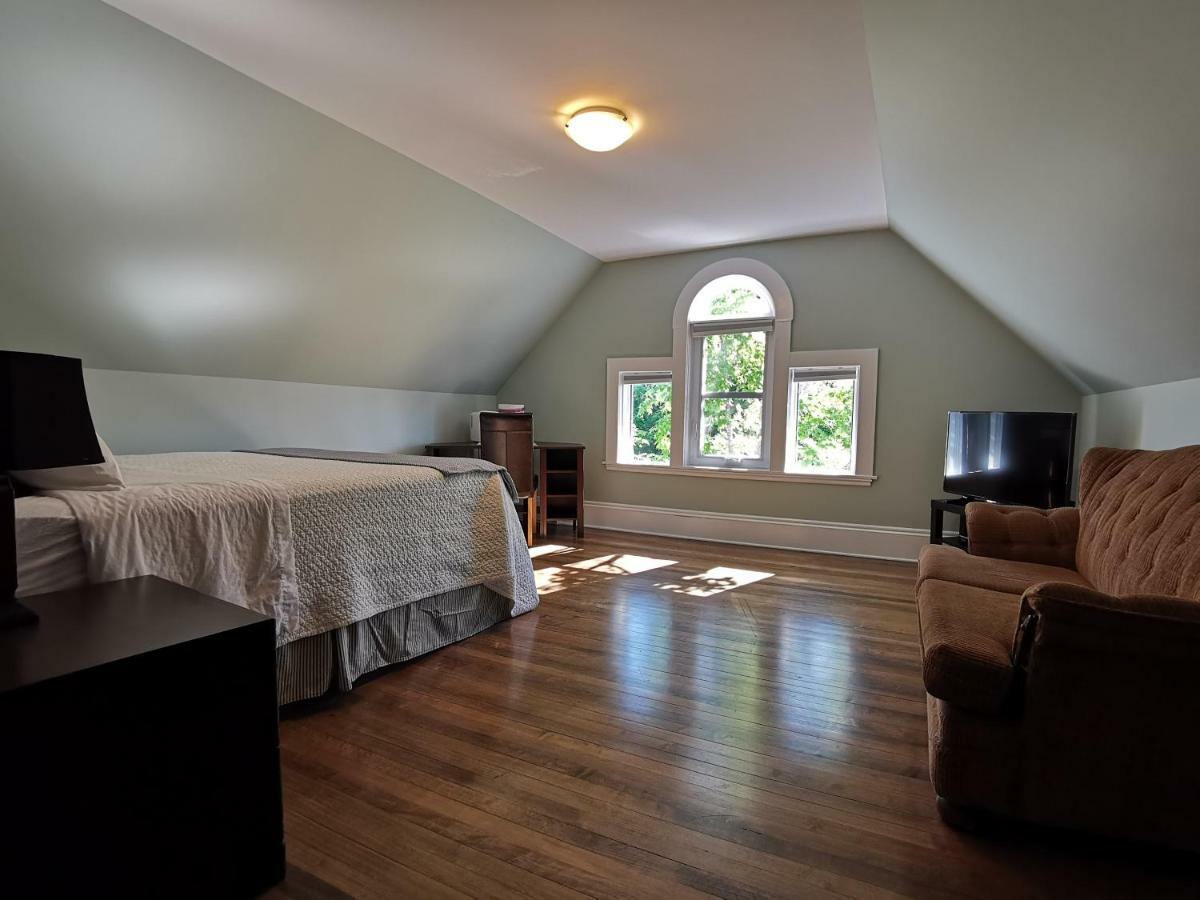 By The River B&B Fredericton Bagian luar foto