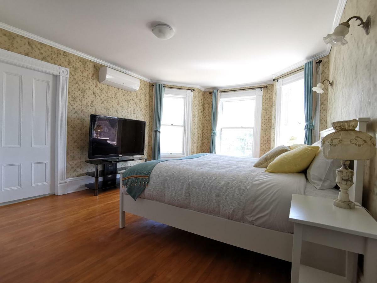 By The River B&B Fredericton Bagian luar foto