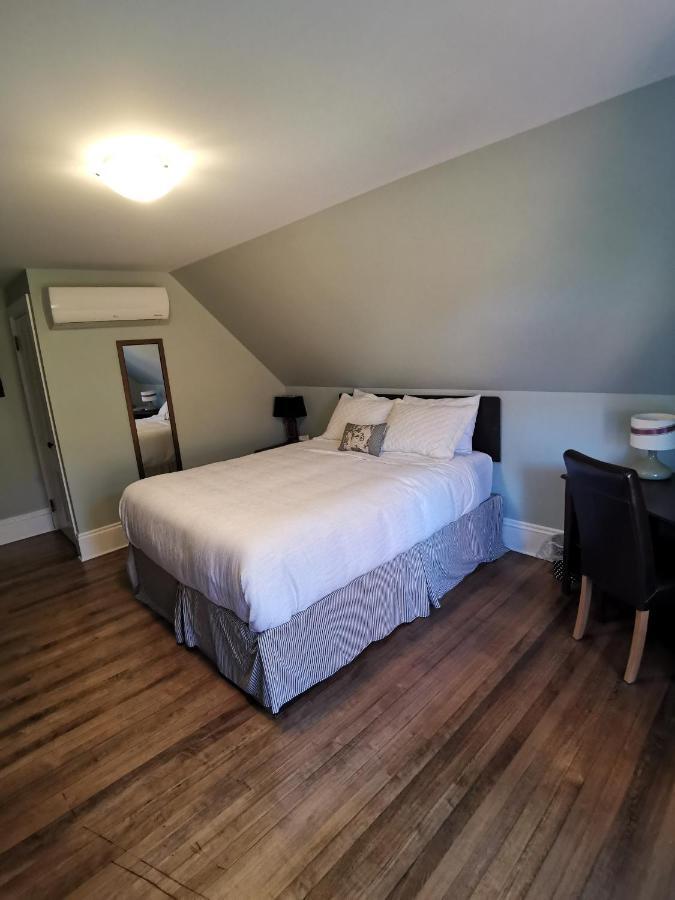 By The River B&B Fredericton Bagian luar foto